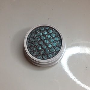 Colourpop super shock shadow- Kindness